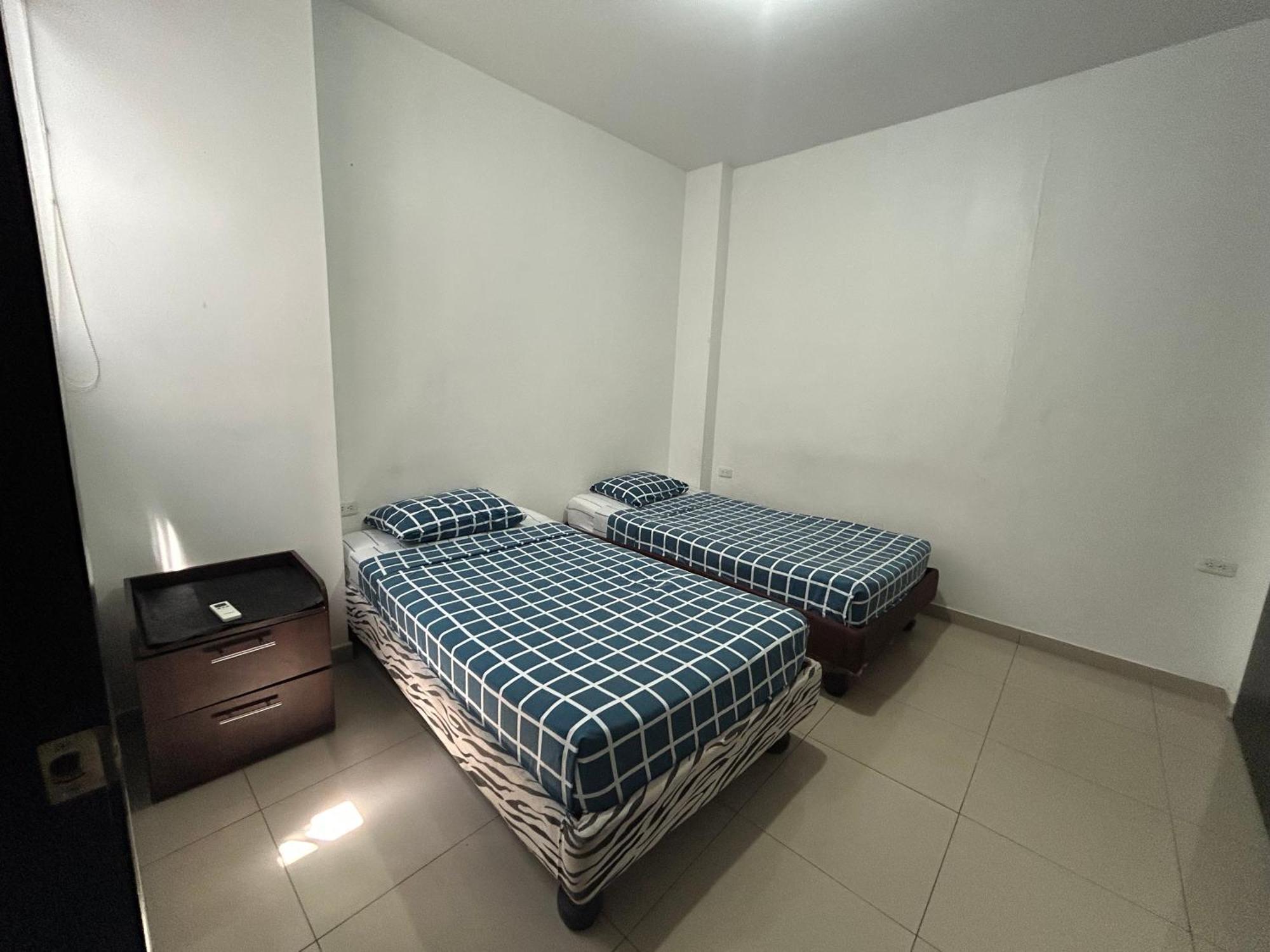 Departamentos De 2 Y 3 Habitaciones En El Centro De Манта Екстер'єр фото